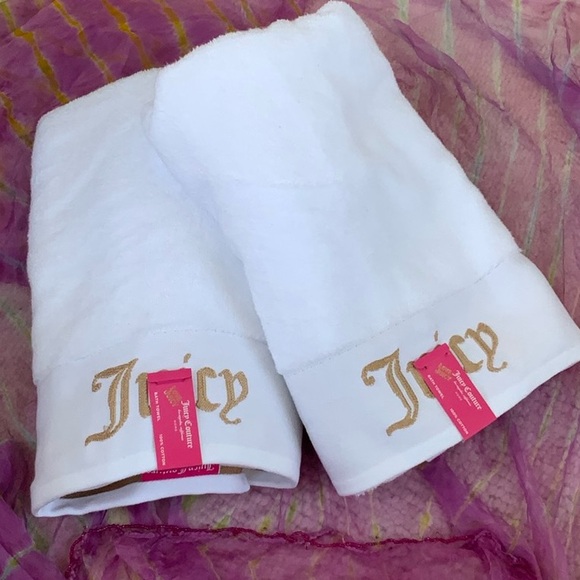 ๐2 Bath Towels, Juicy Couture Home Gold Embroidered Name Plush Oversised Set - Picture 1 of 4